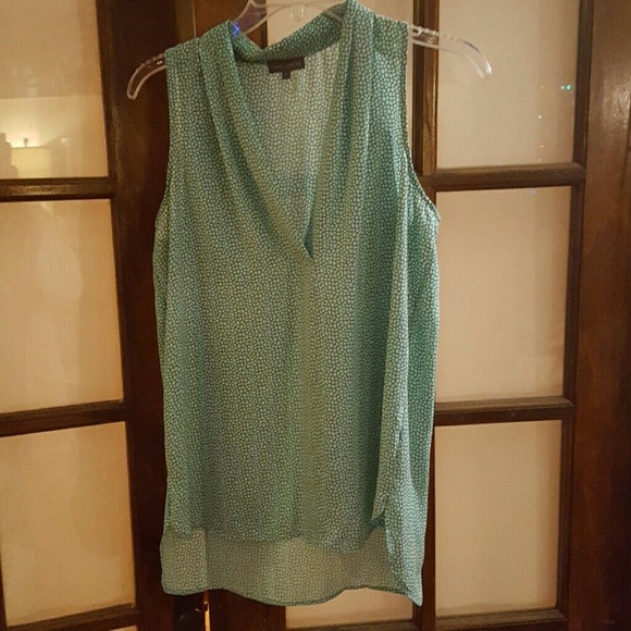 Vince camuto blouse sz small