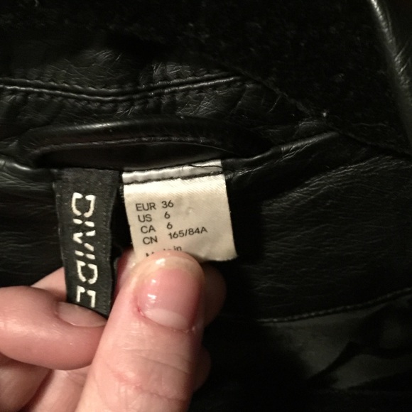 Sold to private buyer-- Vegan leather vest - Picture 2 of 4
