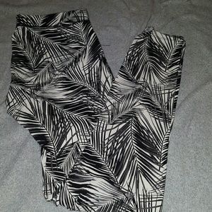 VS PINK palm print leggings sz xs