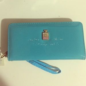 Continental Wallet