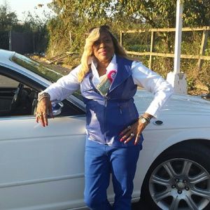 Meet your Posher, Crystal