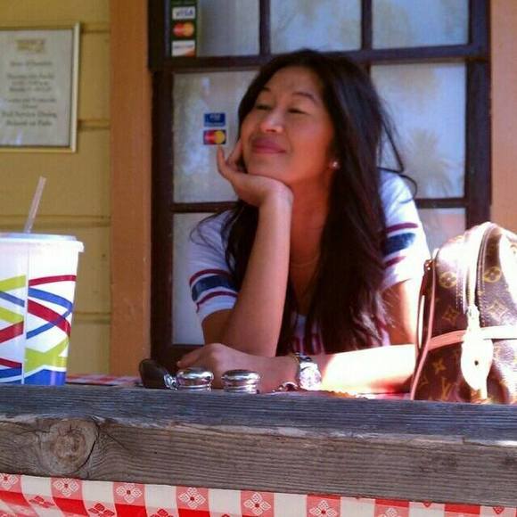 Meet your Posher, Janet - Picture 1 of 1