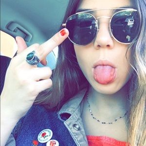 Meet your Posher, Hailey