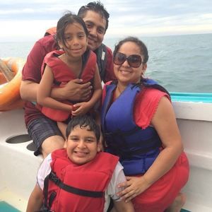 Meet your Posher, Victor