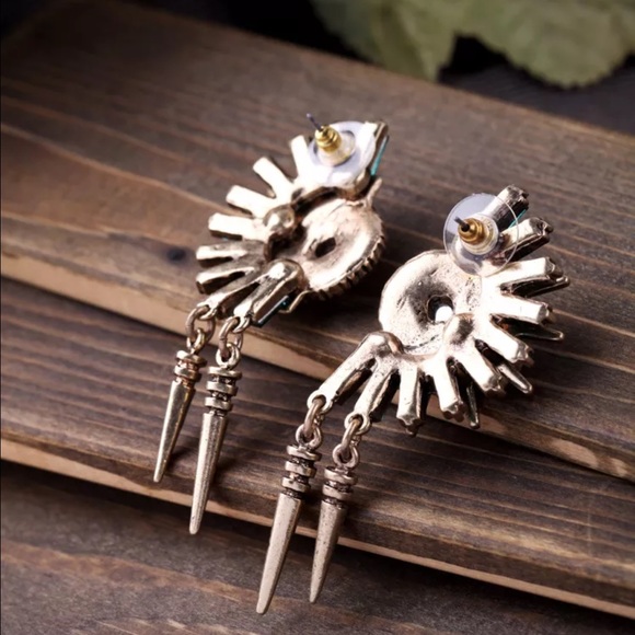 ✨HP✨ Retro at its finest! In your ears! - Picture 4 of 4