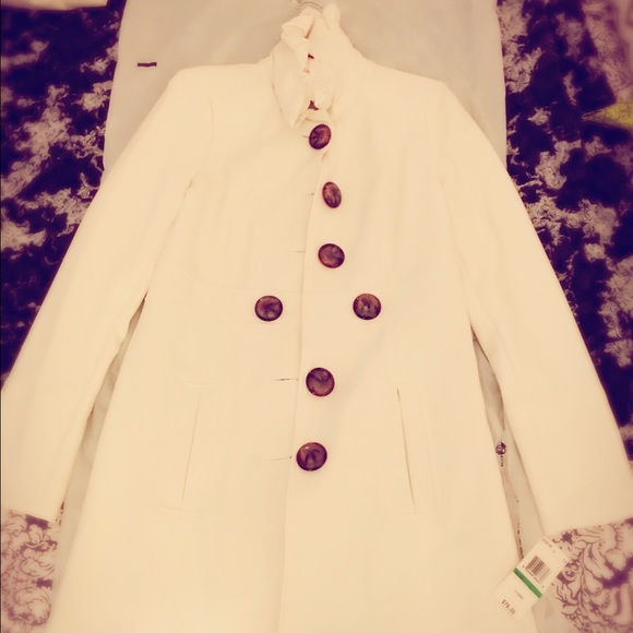 Brand New Off White Trench Coat, A Must Have!