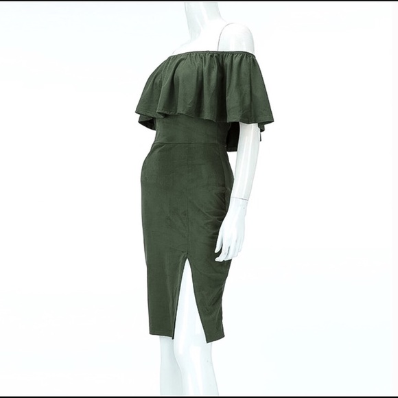 🚛 NWT Off The Shoulder Dress - Picture 2 of 3