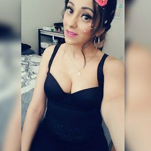 Meet your Posher, Ana