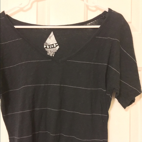 Volcom Striped Navy Blue Hi-Lo Top - Picture 3 of 4