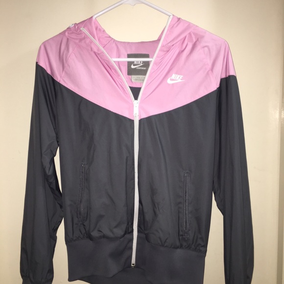 Nike windbreaker