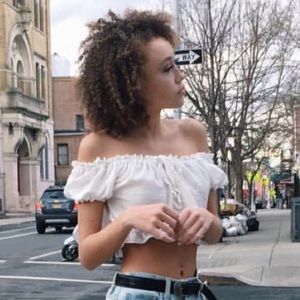 Brandy Melville Ezra top