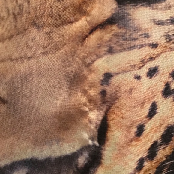 Forever 21 Leopard print tank top - Picture 2 of 4