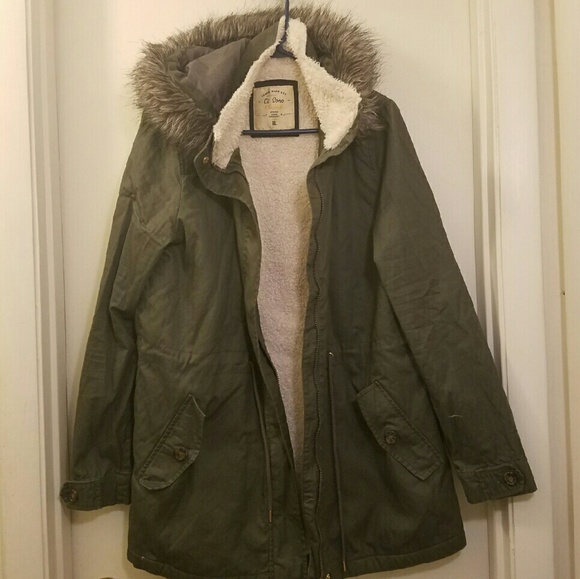 Faux fur lined green winter coat with fur hood