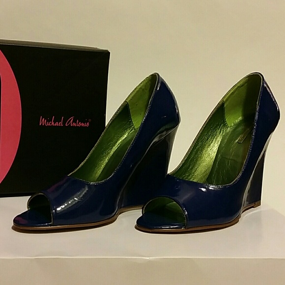 Shoes - Picture 1 of 4