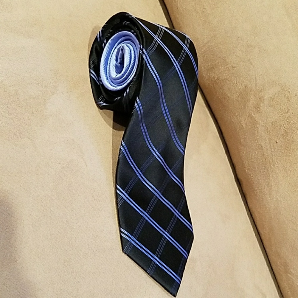 Tommy Hilfiger tie