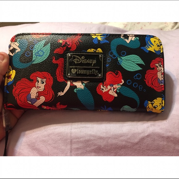loungefly ariel wallet
