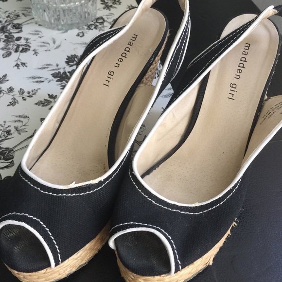 Madden Girl Wedges - Picture 1 of 2