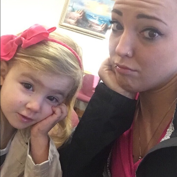 Meet your Posher, Aubrey - Picture 2 of 4