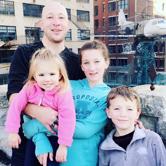 Meet your Posher, Aubrey - Picture 4 of 4