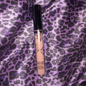 Kylie Cosmetics: EXPOSED Matte Liquid Lipstick