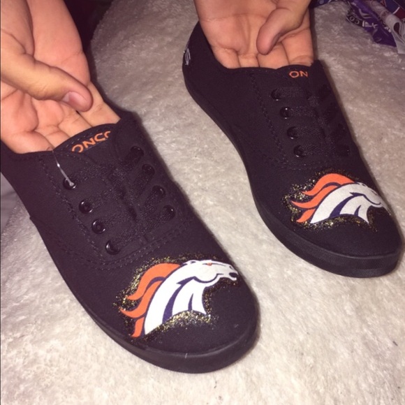 BRONCO SHOES
