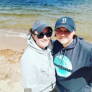 Meet your Posher, Tia