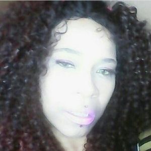 Meet your Posher, Simone