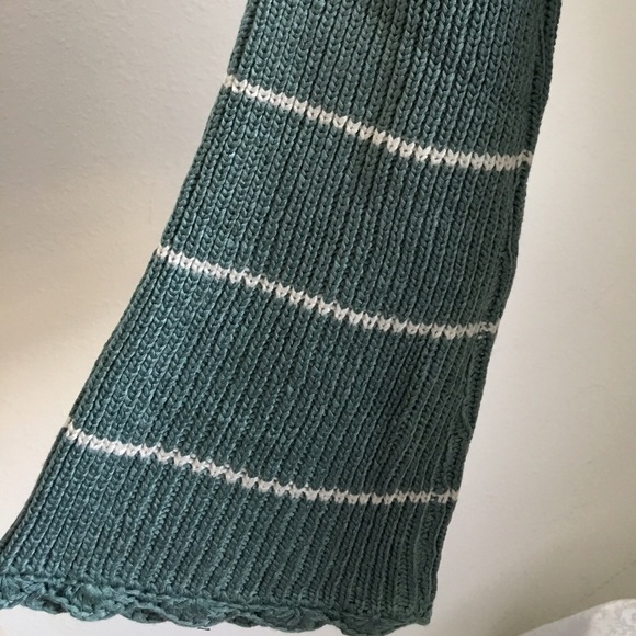 New- Jade Ivory Knit Sweater. - Picture 4 of 4