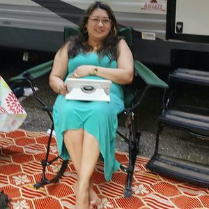 Meet your Posher, Maria imelda