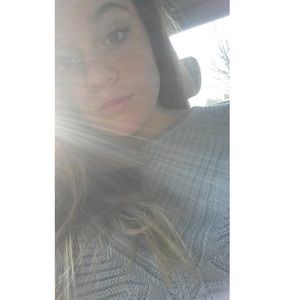 Meet your Posher, Layna