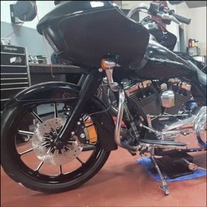 Meet your Posher, Javier