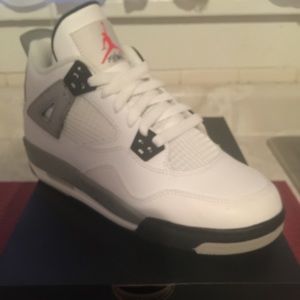 Jordan 4