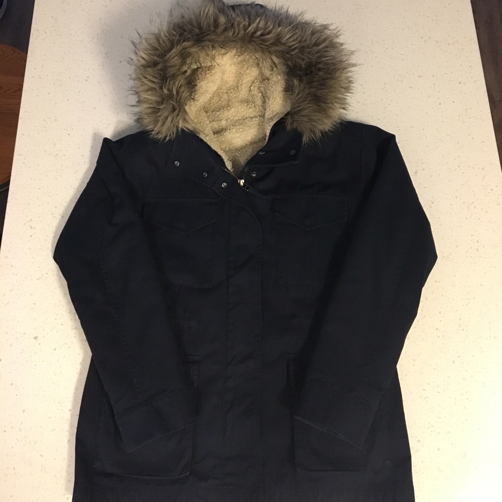 🎉 HOST PICK🎉 XS Navy Parka With Fur Hood