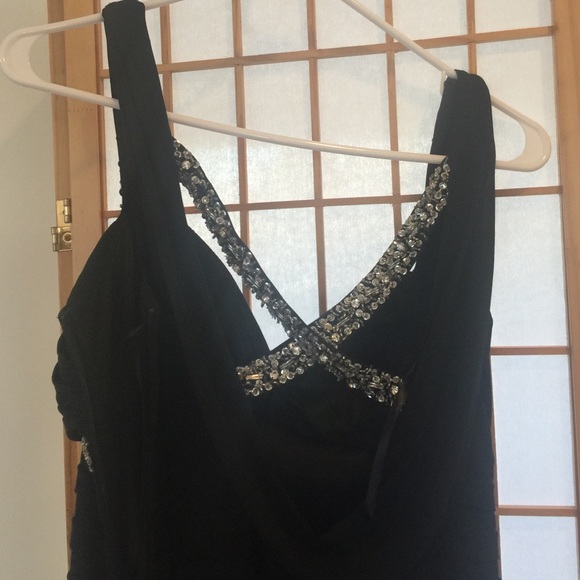 Black evening gown by Besty Adam - Picture 4 of 4