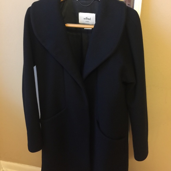 Aritzia Wilfred Cocoon Coat in Black