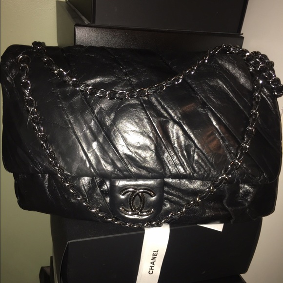 Chanel black large handbag - Picture 2 of 3