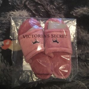 Brand new pink slippers