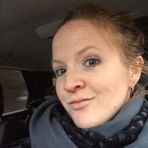 Meet your Posher, Connie