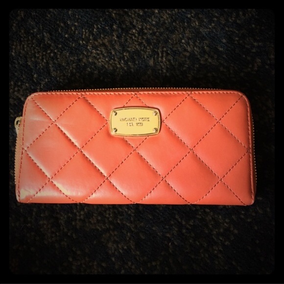 MK NWOT wallet