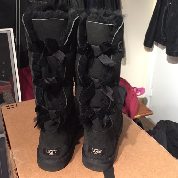 Brand new black bow uggs
