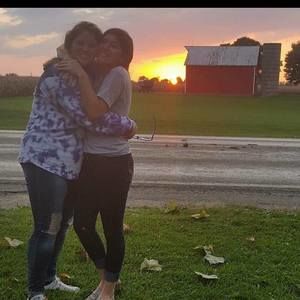 Meet your Posher, Carly