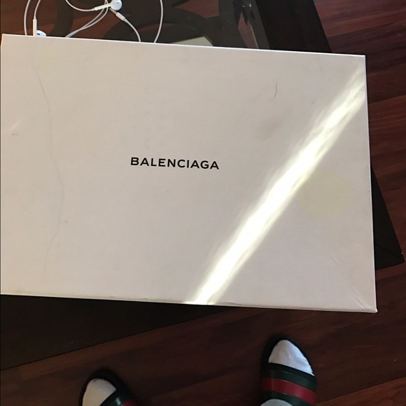 Size 39 balenciaga