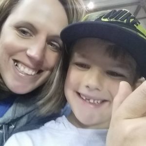 Meet your Posher, Nola