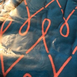 LulaRoe Breast Cancer leggings