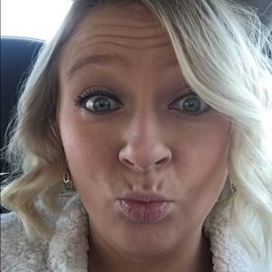 Meet your Posher, Deb