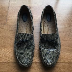 Sperry top sided loafers