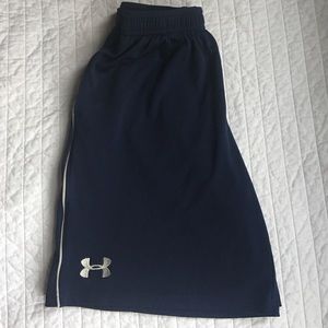 🎅🏻Navy/gray Under Armour shorts🎅🏻