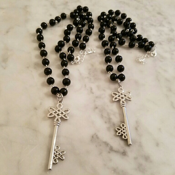 8/4 LAST DAY! Obsidian Stone& Key Necklace - Picture 2 of 3