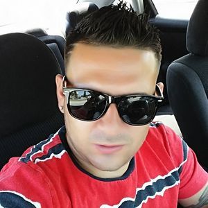 Meet your Posher, Jonathan