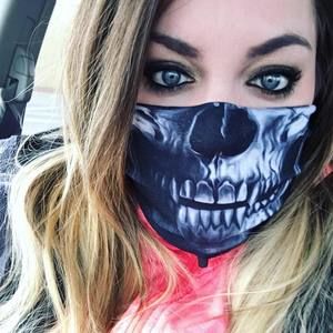 Meet your Posher, Cassandra